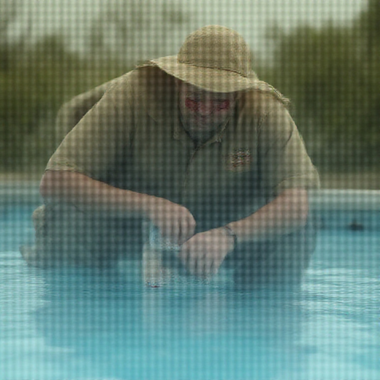 Pool Service operator at work